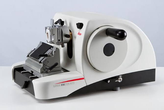 Leica RM2125 RTS microtome