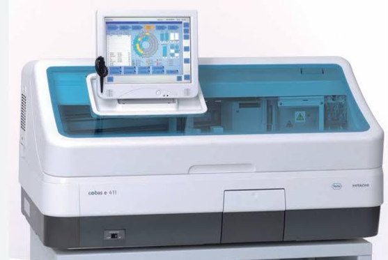Roche Cobas E411 automated immunoassay Analyzer